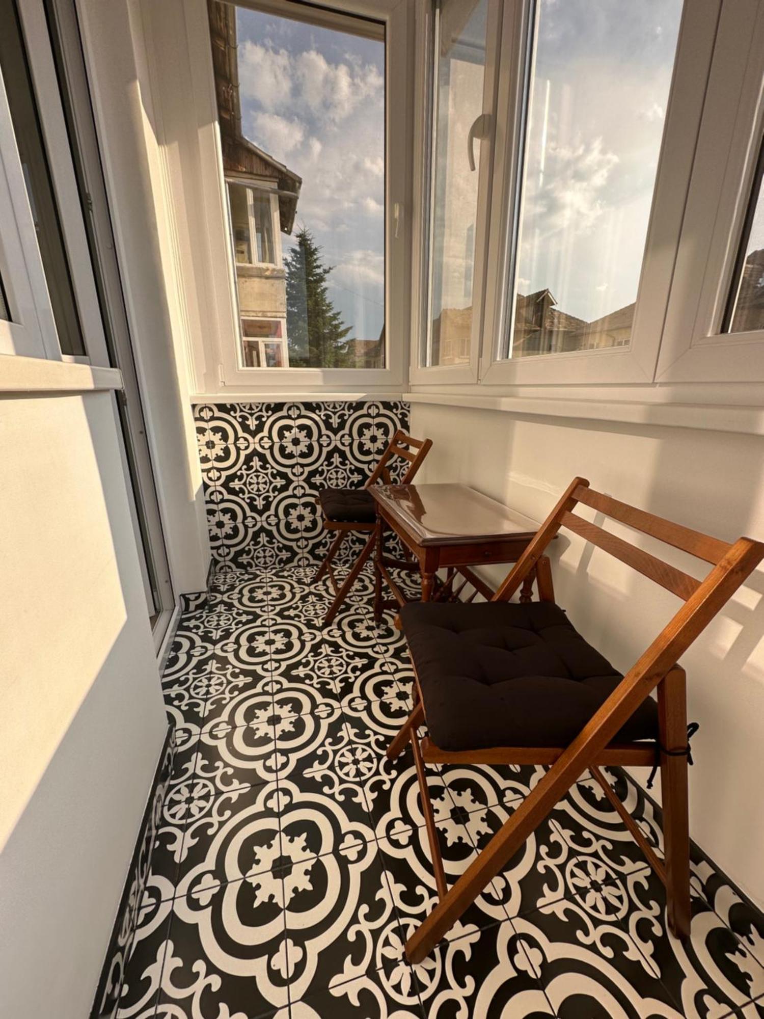 Central Spacious Apartment With Balcony - Alba Carolina Alba Iulia Exteriör bild